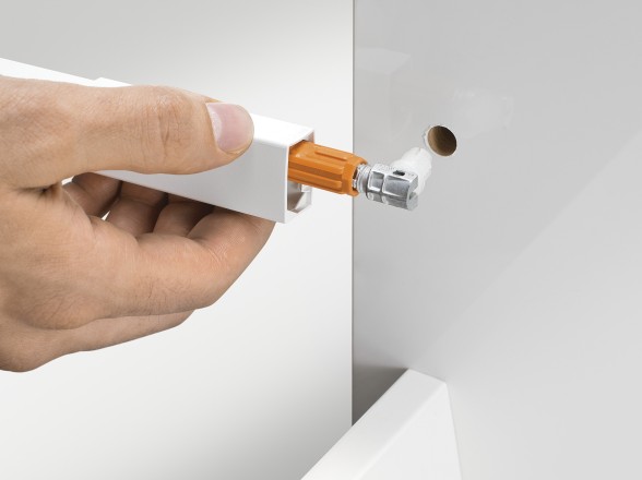 Simple and tool-free – Assembly